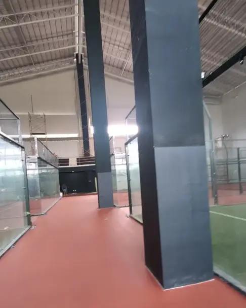 The walkway between courts